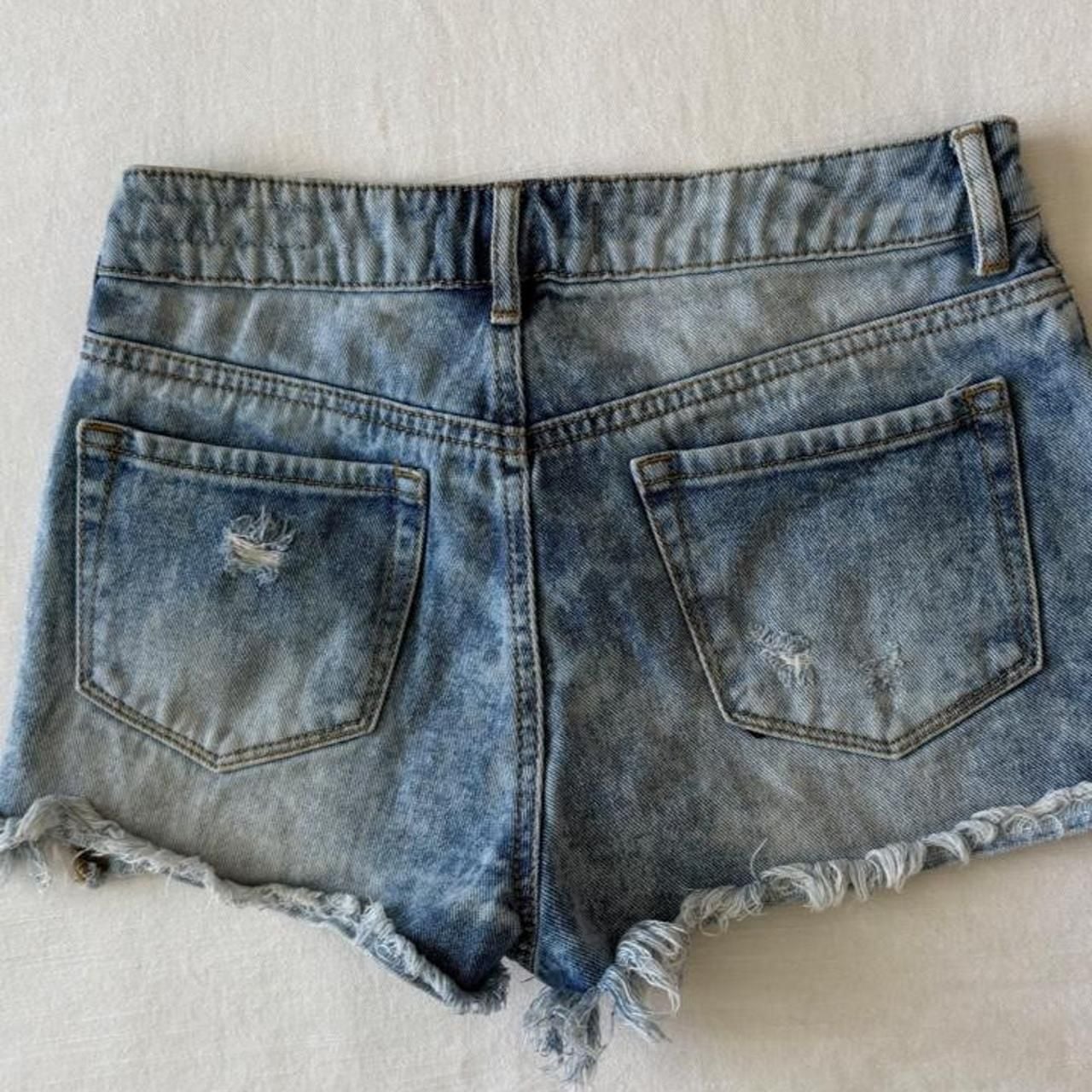 Bullhead Denim Co. High Rise Shorts Size 5 Distressed Light Wash 3