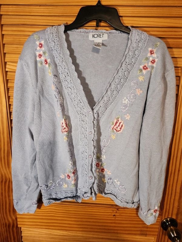 Vintage Pastel Periwinkle Floral Embroidered Cardigan Sweater (Size XL) 2