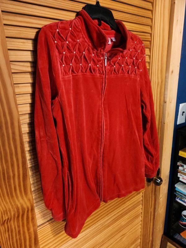 Quacker Factory Red Velour Pearl Embellished Smocked Zip Jacket M 6