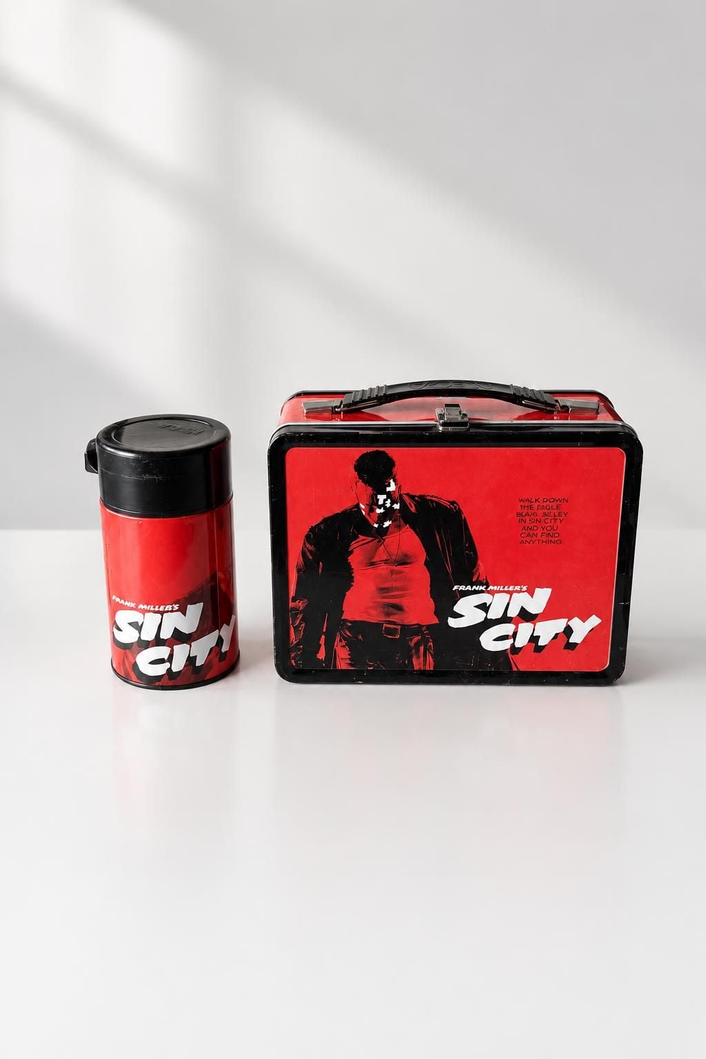 NECA Frank Miller's Sin City Lunch Box With Thermos 1
