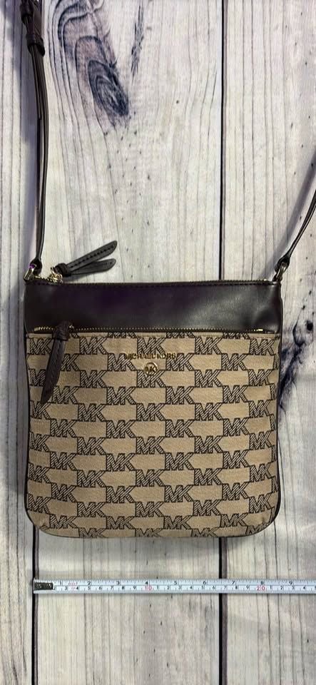 Michael Kors Signature Jet Set Signature Logo Small Flat Crossbody Bag Acorn Y2K style 6