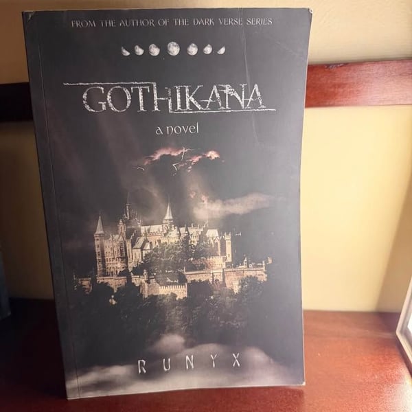 Gothikana Runyx book OOP