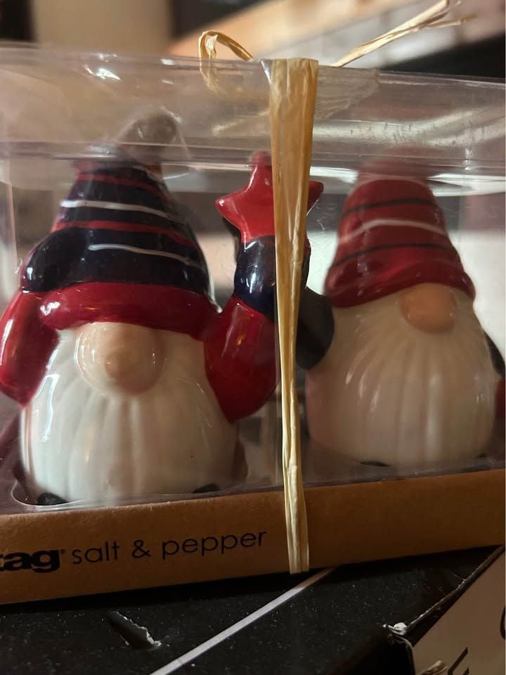 Salt/pepper decor 3