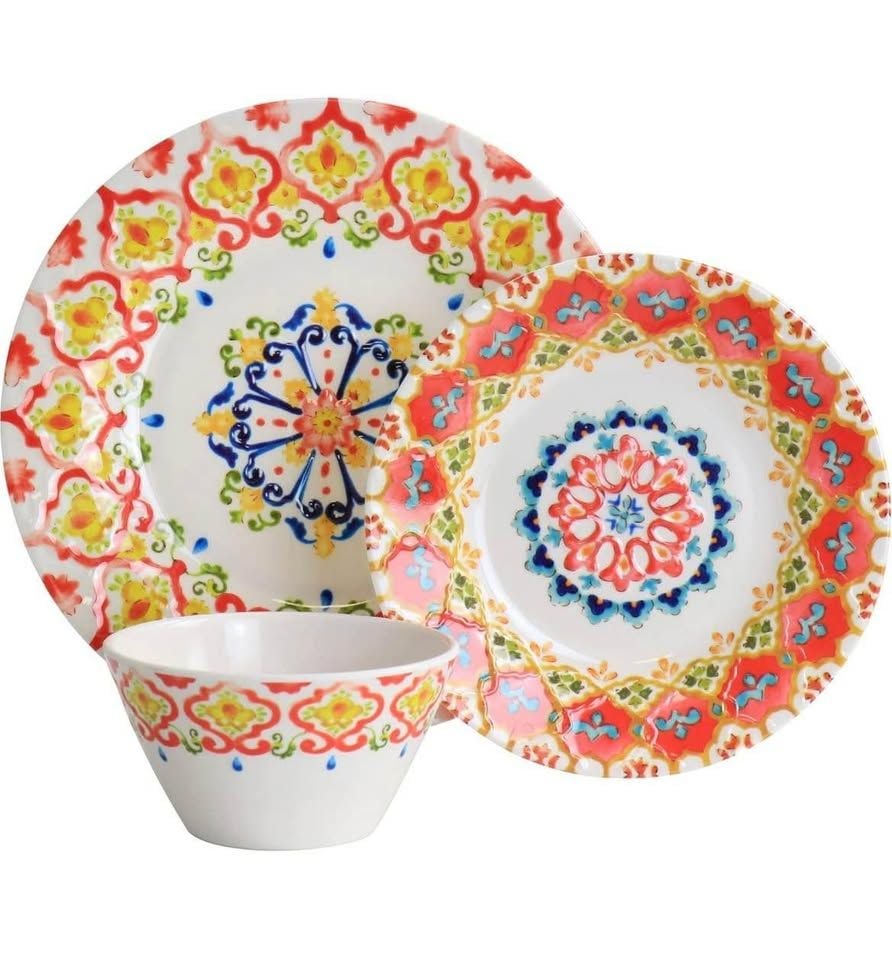 NEW IN BOX!!! Melamine dishes 4