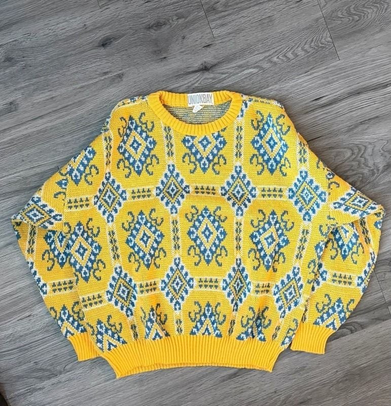 Vintage Unionbay Made in Italy Yellow and Blue Geometric Pattern Knit Sweater 3