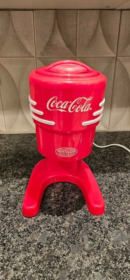 Nostalgia shaved ice maker 1