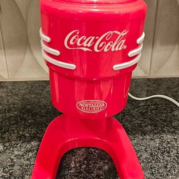 Nostalgia shaved ice maker