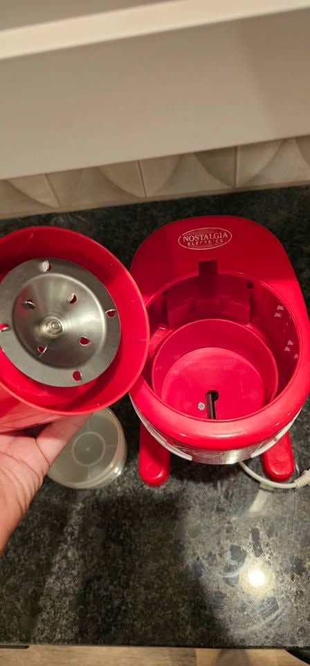 Nostalgia shaved ice maker 3