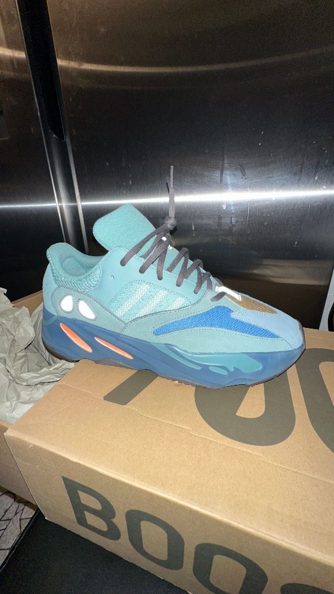 Yeezy Boost 700 Faded Azure 2