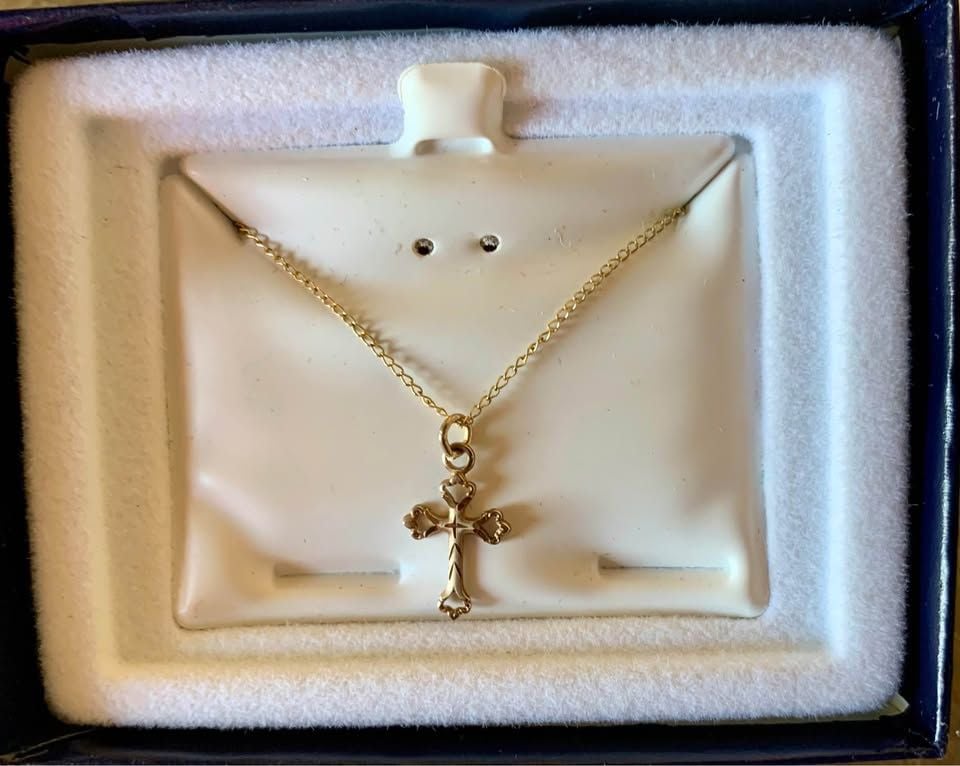 NIB 14KT Gold Filled Fleur De Leur Cross Necklace 2