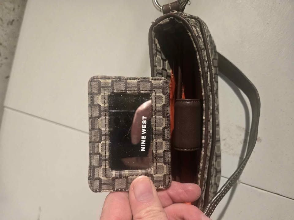 Nine West clutch with wallet 5