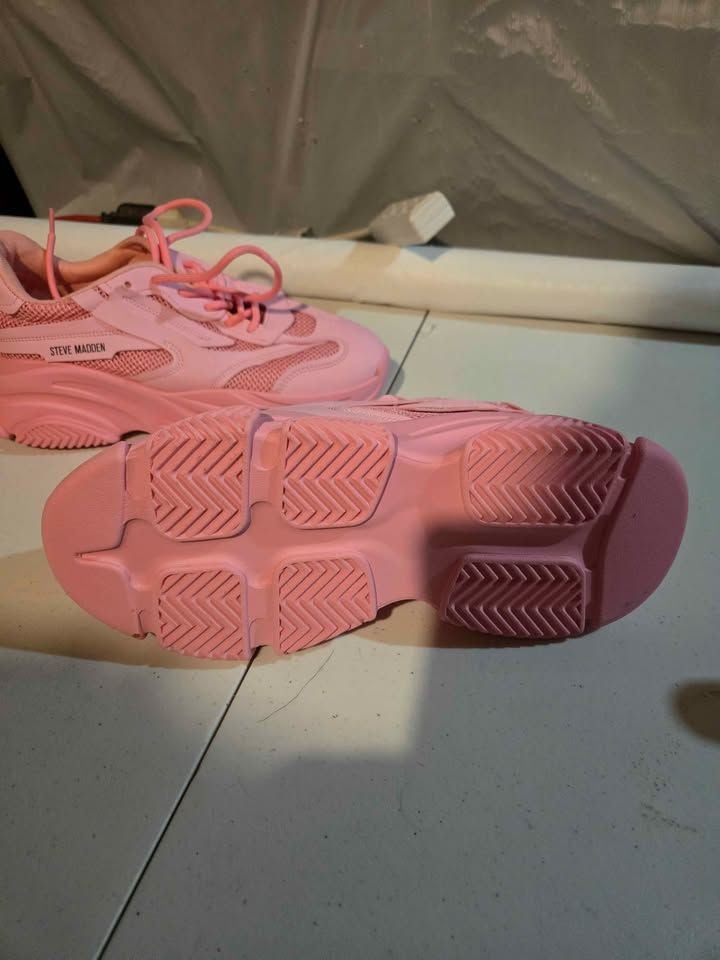 Women's Sz 9 Steve Madden pink possession platforms 8
