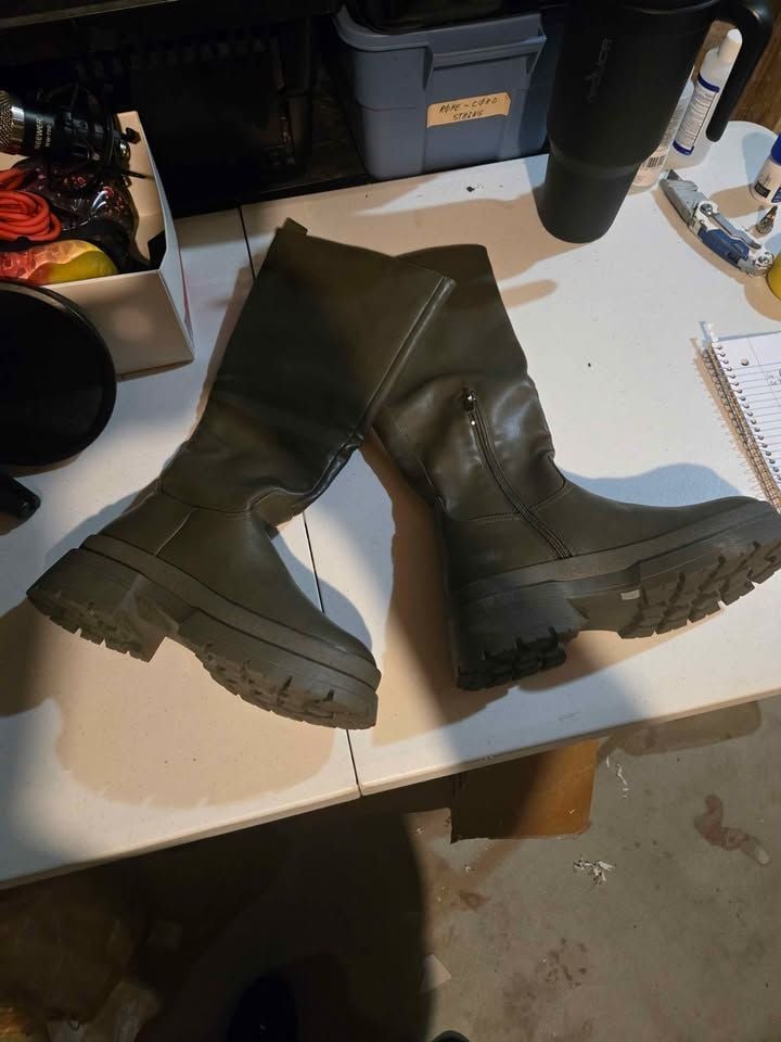 Sz 7 Liliana calf high gray boots 2