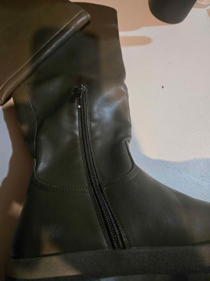 Sz 7 Liliana calf high gray boots 3