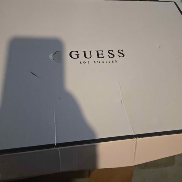 Sz 9 M Guess boots