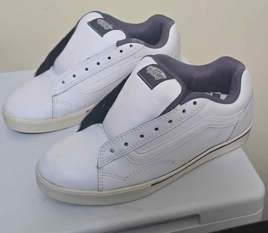 Vans ol Skool Vintage White Low Top Skate Shoes 2