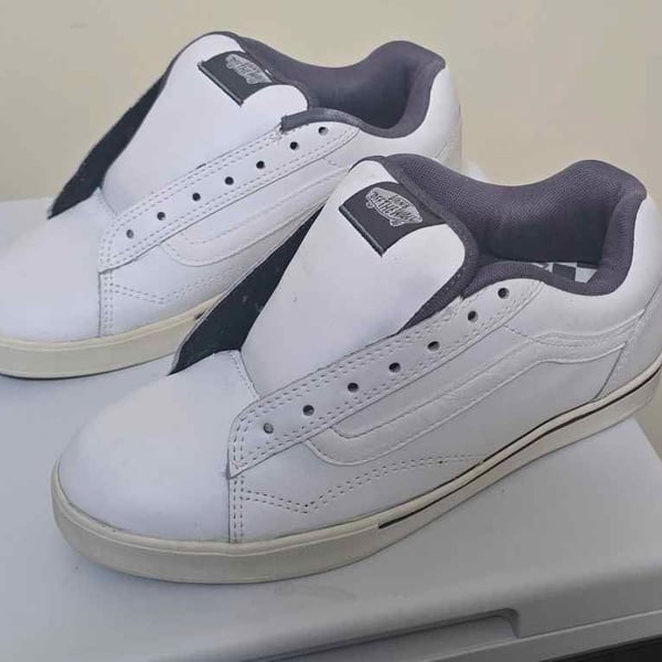 Vans ol Skool Vintage White Low Top Skate Shoes