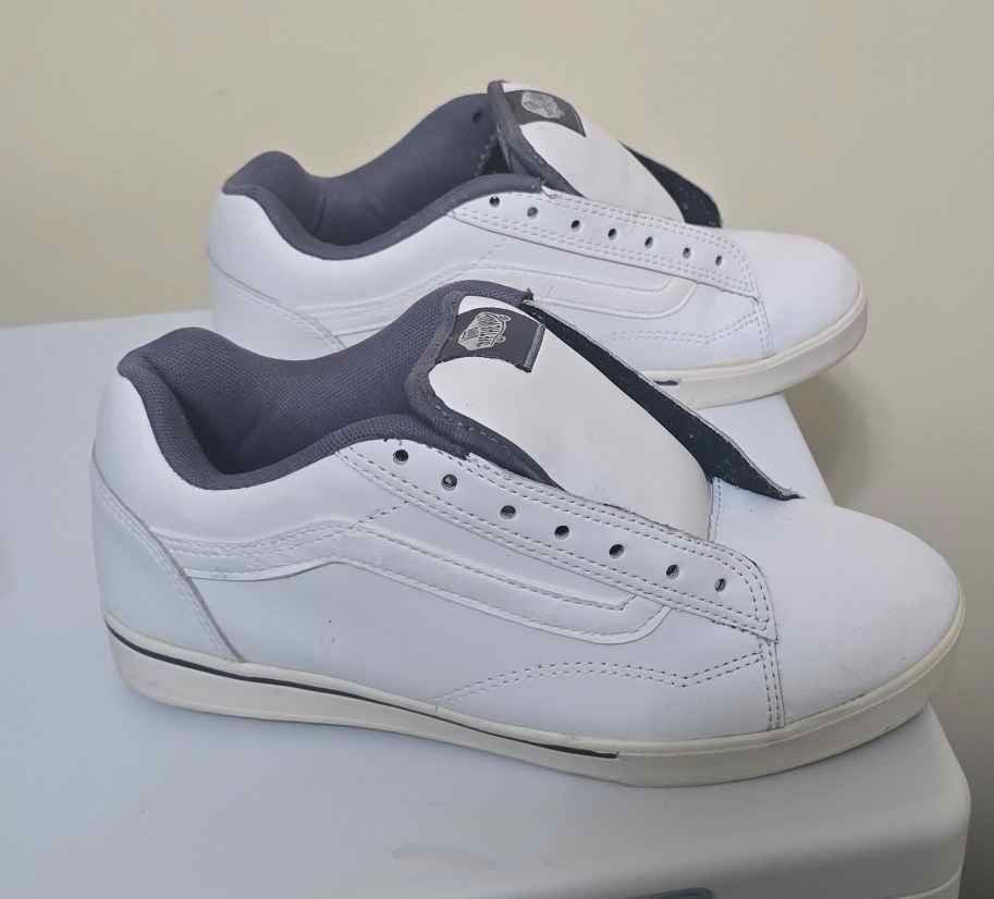 Vans ol Skool Vintage White Low Top Skate Shoes 4