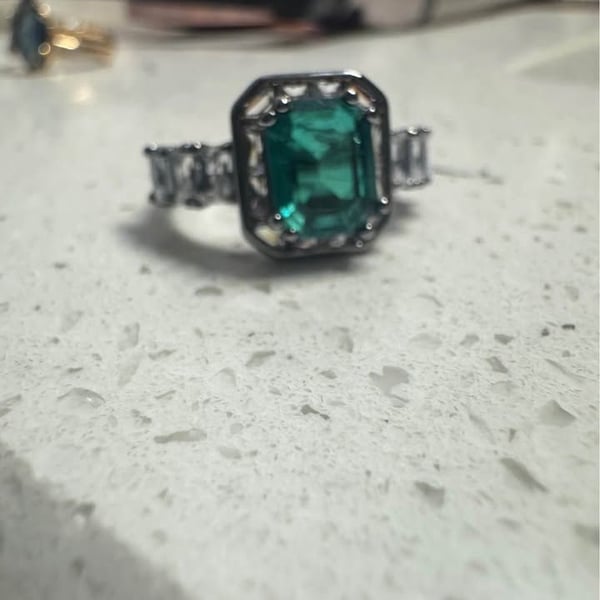 Emerald stone Rodium plated ring sz 8