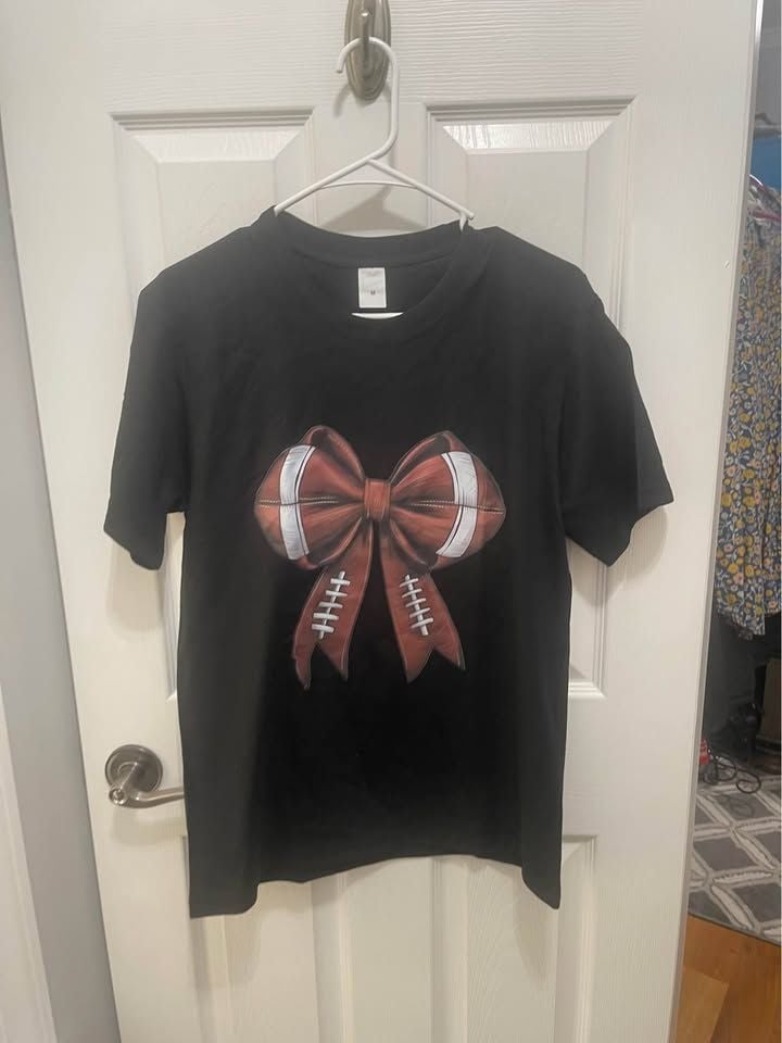 Black Football Bow Graphic T-Shirt Size Medium 5