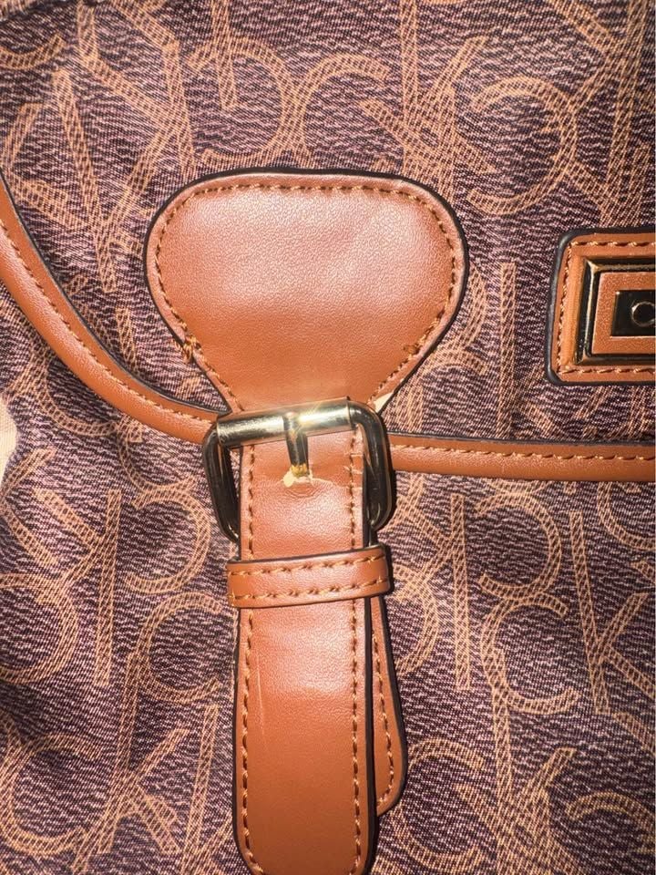 Calvin Klein Signature Monogram Shoulder Bag ā Brown & Tan ā Gold Hardware 5