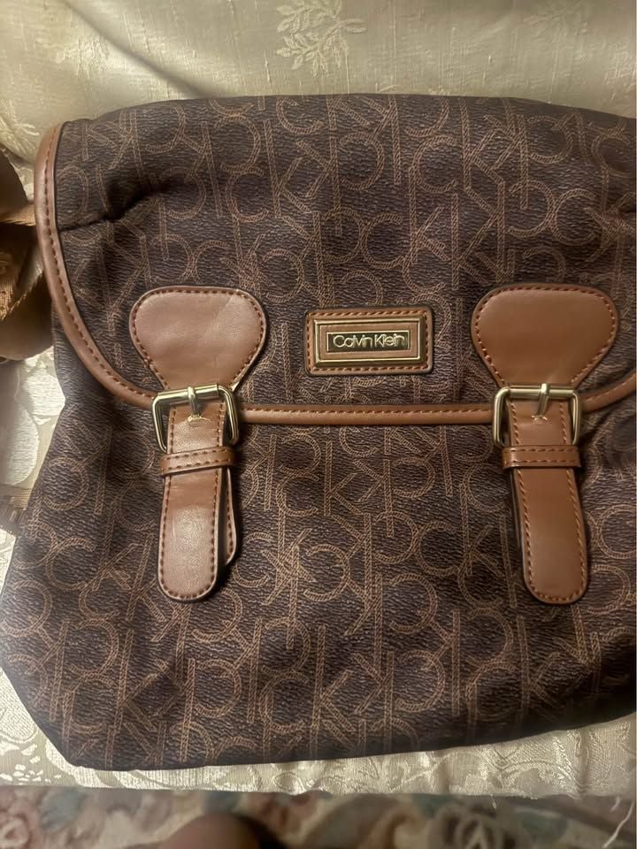 Calvin Klein Signature Monogram Shoulder Bag ā Brown & Tan ā Gold Hardware 6